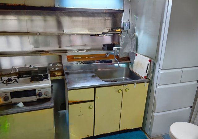 売中古戸建　富士市吉原4丁目のキッチン|キッチンには窓があり明るく開放的です。壁付けキッチンなので集中してお料理出来ますね。