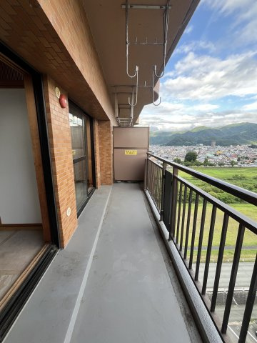 山形市銅町二丁目5-17　ネオハイツ千歳公園のバルコニー|7/28撮影