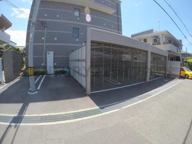 【駐車場】 | ヌーヴェルバーグ