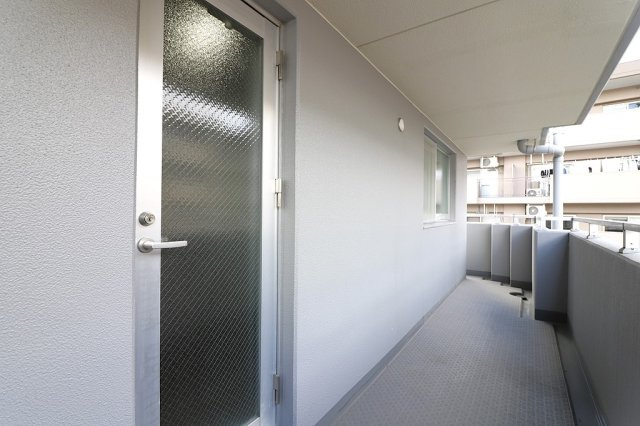 クレール八戸ノ里ソレイユのバルコニー