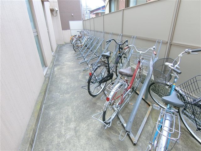 レックス多摩川レジデンスのその他共用部分|駐輪場　空き状況等詳細はお問合せください。
