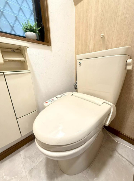 南上小阪　中古戸建　2180のトイレ