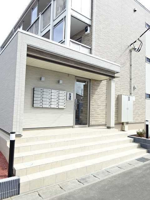 アライブ　ジュネスのエントランス