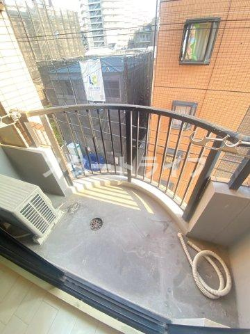 大阪市東淀川区東淡路５丁目の賃貸マンションのバルコニー