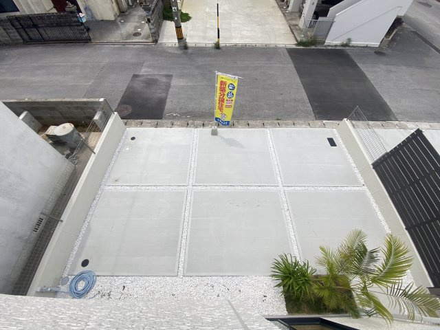 読谷村喜名（全2棟）の駐車場|※同仕様写真です