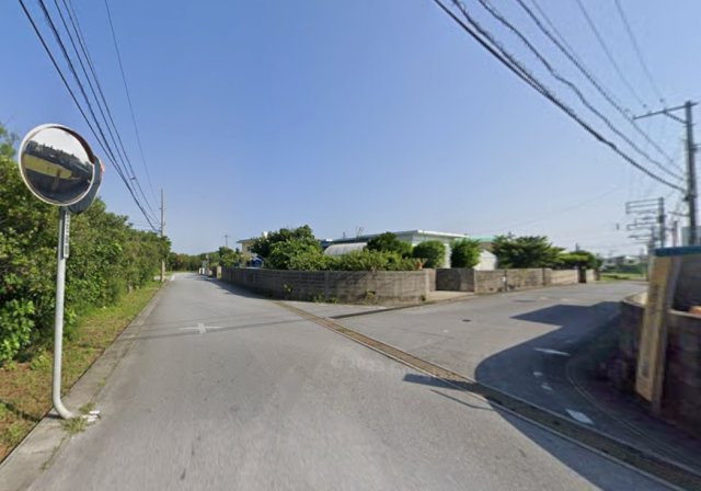 読谷村喜名（全2棟）の前面道路含む現地写真|※南西側公道6.5m♪南東側6.3m♪