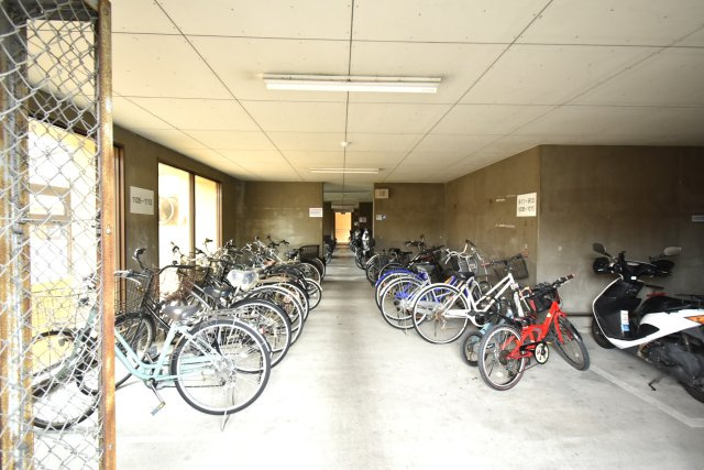 朝日プラザ幸町南アペックスシティ2番館の駐輪場