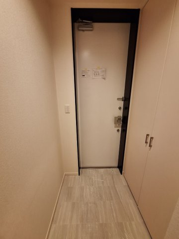 メゾンド代沢の玄関