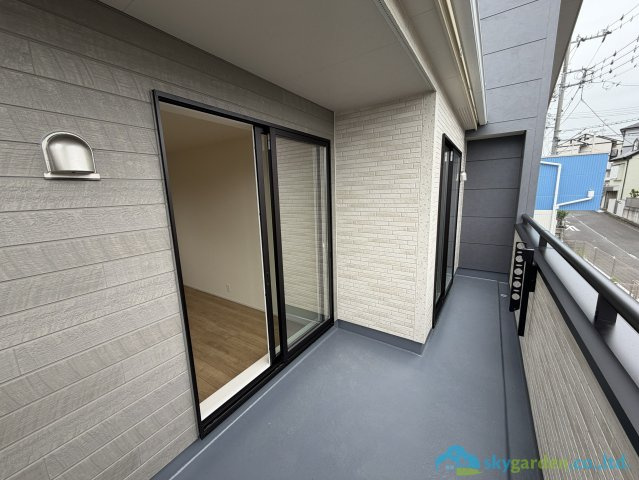 平塚市ふじみ野1丁目2期　新築戸建　全1棟1号棟のバルコニー