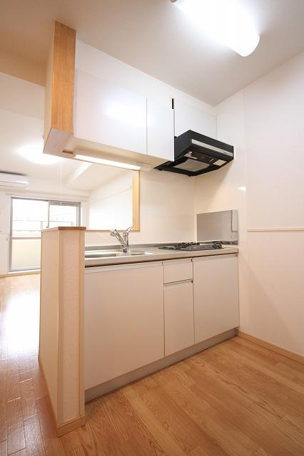 レジデンス神戸のキッチン|※お部屋により仕様が異なる場合があります。