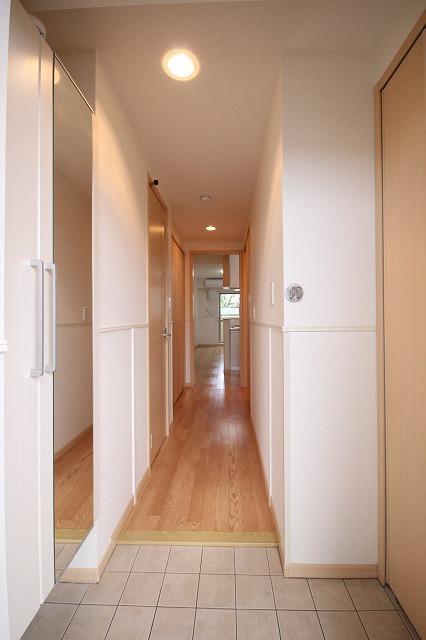 レジデンス神戸の玄関|※お部屋により仕様が異なる場合があります。