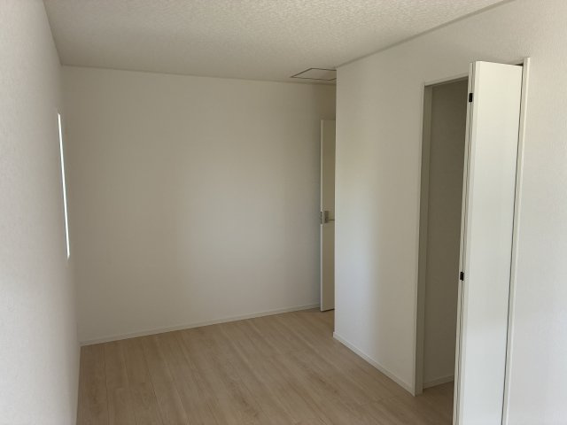 山陽小野田市南竜王町　第１-2号地の洋室
