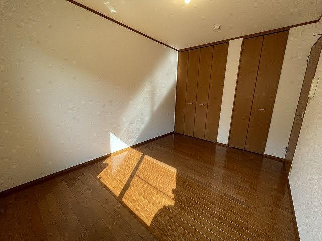 メゾン山口の洋室