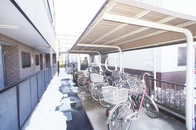 【その他共用部分】 | グランデュール北戸田 | 駐輪場です。