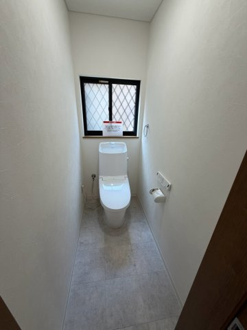 丸亀市川西町南　リフォーム戸建物件のトイレ