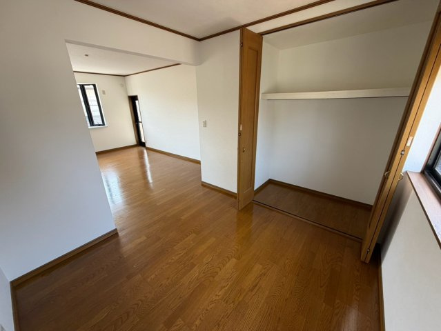 丸亀市川西町南　リフォーム戸建物件の洋室