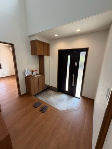 丸亀市川西町南　リフォーム戸建物件の玄関