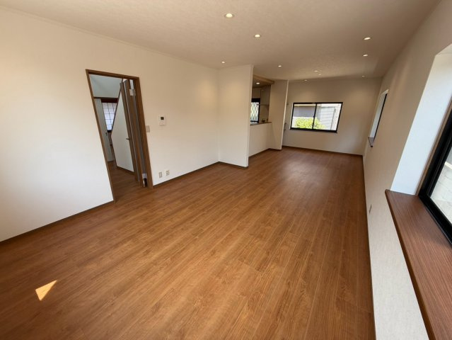 丸亀市川西町南　リフォーム戸建物件の居間・リビング