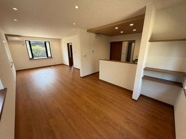 丸亀市川西町南　リフォーム戸建物件の居間・リビング