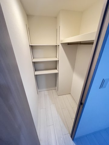 大阪市都島区内代町１丁目の賃貸マンションの収納