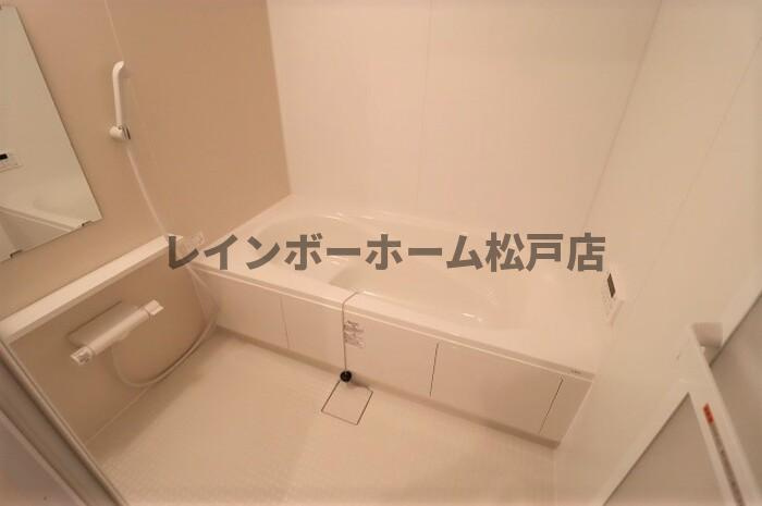 仲介手数料（賃料の1.10ヵ月）の50％OFF対象物件！の浴室