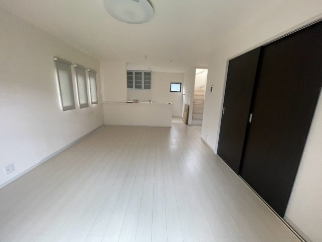 【居間・リビング】 | 小美玉市田木谷　全居室フローリング！　4SLDK