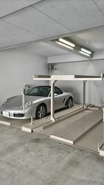 【駐車場】
