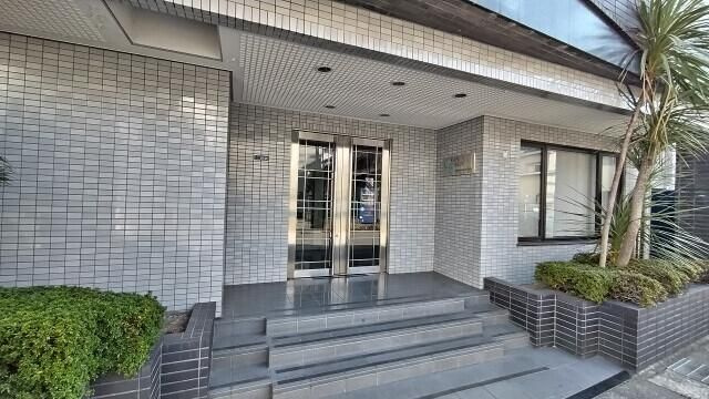 【エントランス】
