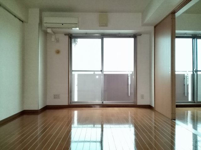 川崎市多摩区中野島６丁目の賃貸マンションの洋室