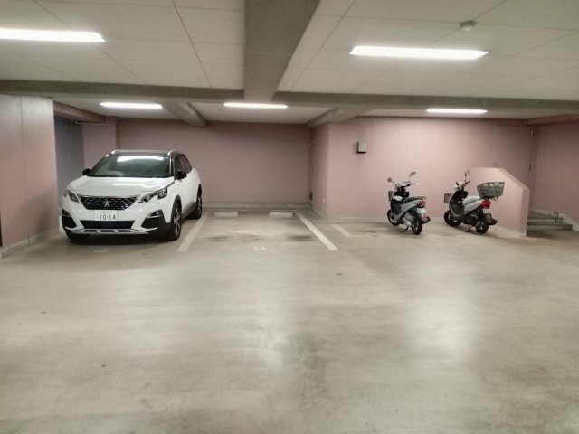 川崎市多摩区中野島６丁目の賃貸マンションの駐車場