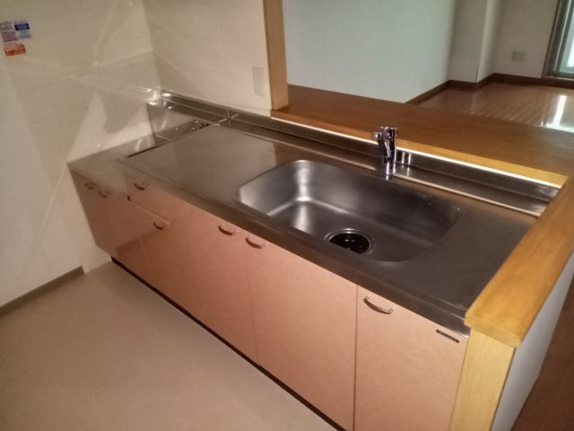 川崎市多摩区中野島６丁目の賃貸マンションのキッチン