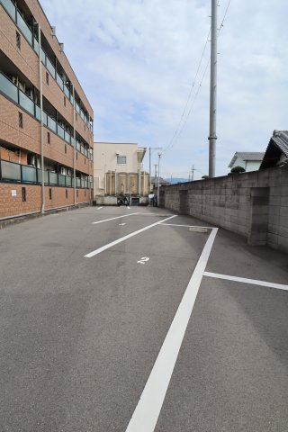 【駐車場】 | オンディーヌ