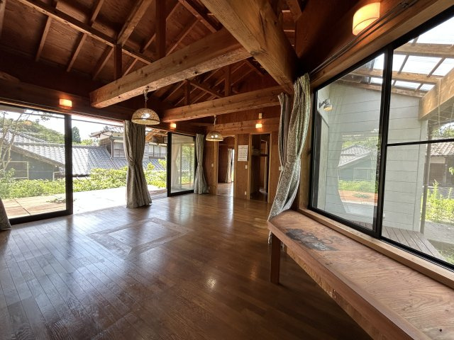 伊豆市　小下田の居間・リビング