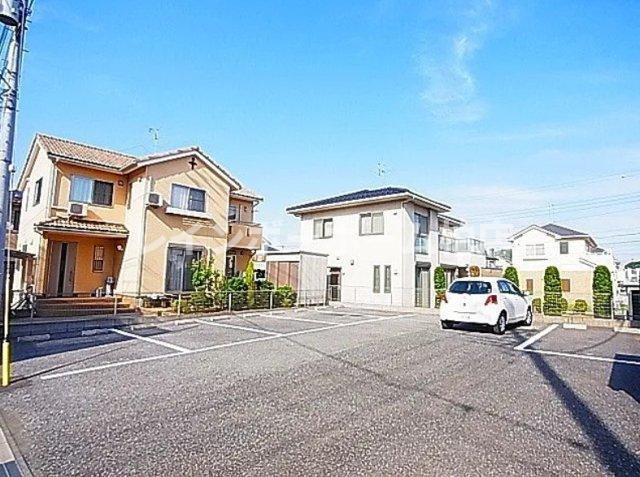 特典：仲介手数料が無料です!!の駐車場|駐車場があります