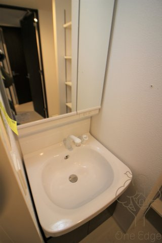ミラージュパレス北梅田の独立洗面台