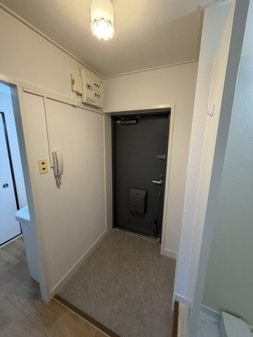 渦ケ森コーポ六号館の玄関