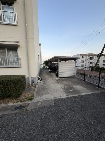 渦ケ森コーポ六号館の駐車場