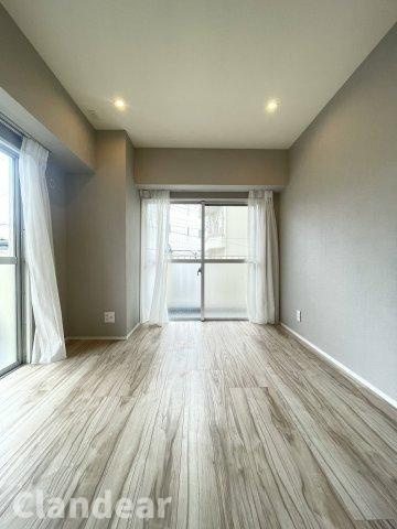 白鳥ダイヤモンドマンションの洋室|ドキドキの新生活も、安心してスタート。ぴったりの住まいを見つけませんか？クランディアが一緒に住まい選びをサポートします‼　まずは、お気軽にお問合せください　＃クランディア