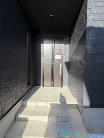 平塚市ふじみ野1丁目1期　新築戸建　全1棟1号棟の玄関
