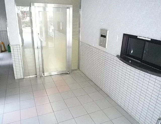 ヴァンベール青葉台のエントランス