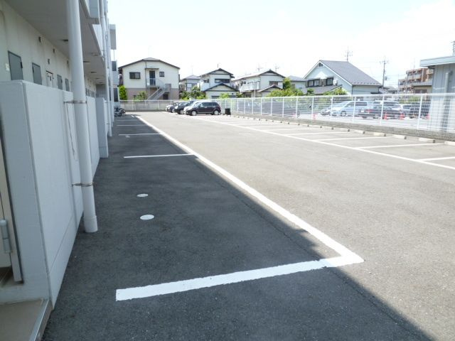 Ｍ－ＦＬＡＴ４２０の駐車場