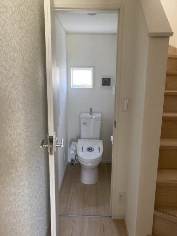 クレイドルガーデン山陽小野田市南竜王町　第１－３号地のトイレ