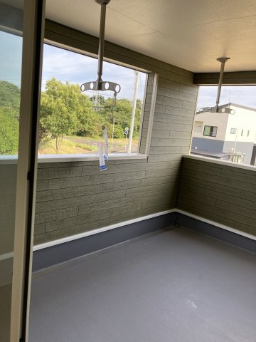 山陽小野田市南竜王町　第１－３号地のバルコニー