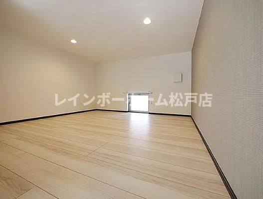 メゾンプラムＢ棟の寝室