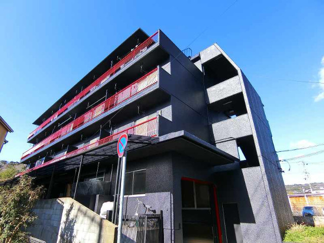 白川台ハイツの外観