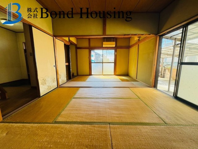 南向きにつき陽当たり良好　大久保町八木　中古戸建の和室