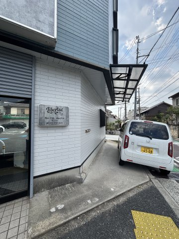 久宝寺1丁目一棟店舗事務所の駐車場