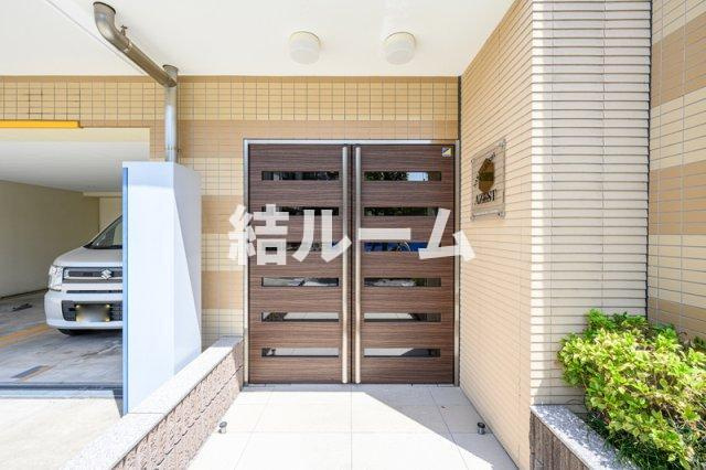 板橋区双葉町の賃貸マンションのエントランス
