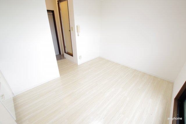 マンションスムス　仲介手数料無料の居間・リビング