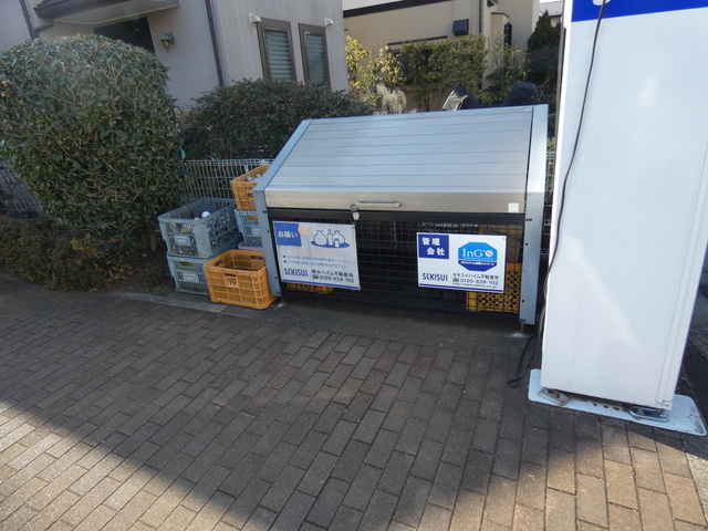 クレセントハイツのその他共用部分|★ゴミストッカー★